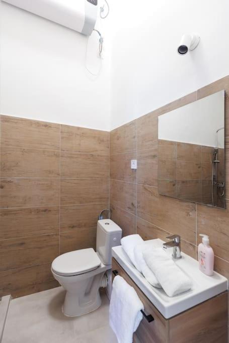 The Grove Hideaway Central 2Br Retreat بودابست المظهر الخارجي الصورة
